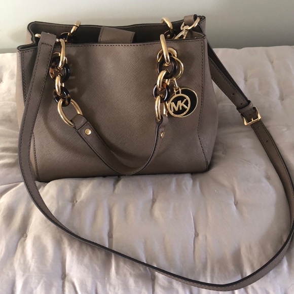Handbags - Michael Kors Cynthia